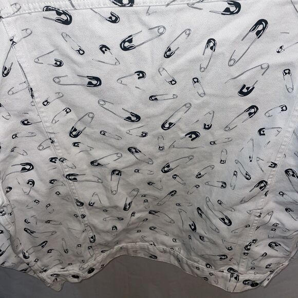 The Hundreds Men’s Denim Shacket Size XL White Safety Pin Motif Streetwear NWT - Picture 12 of 12